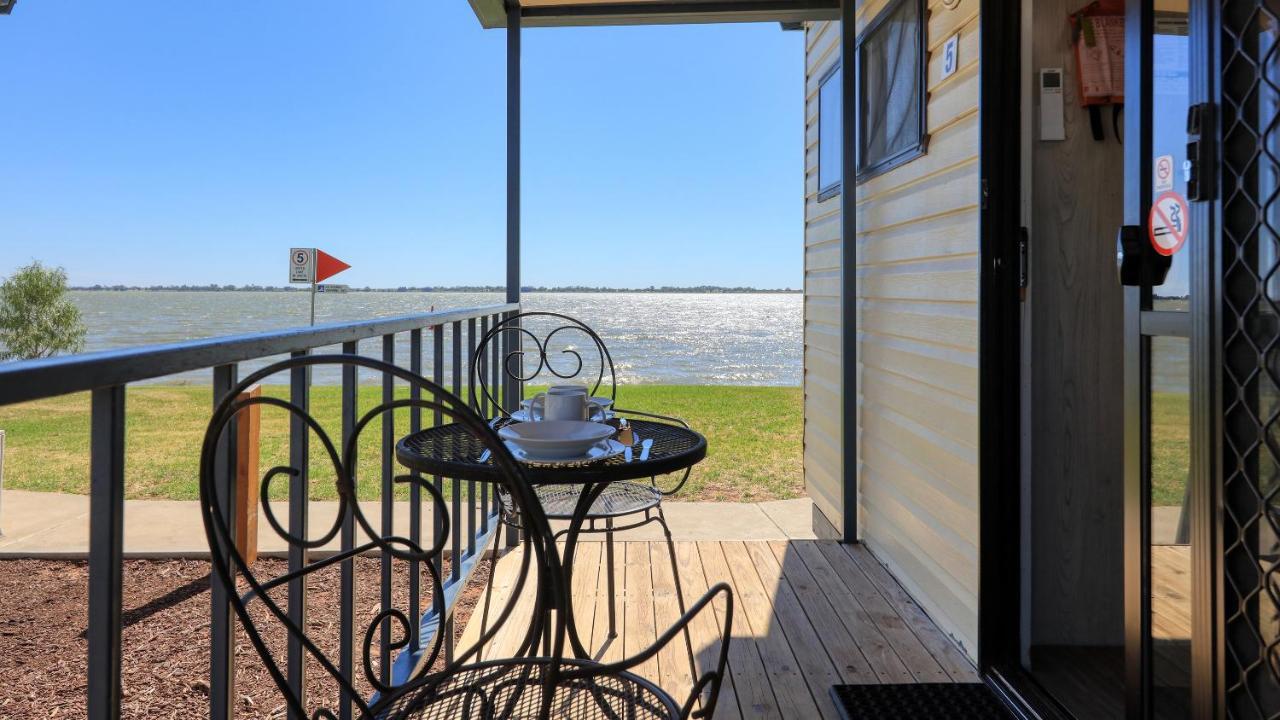 Lake Boga Caravan Park Eksteriør billede