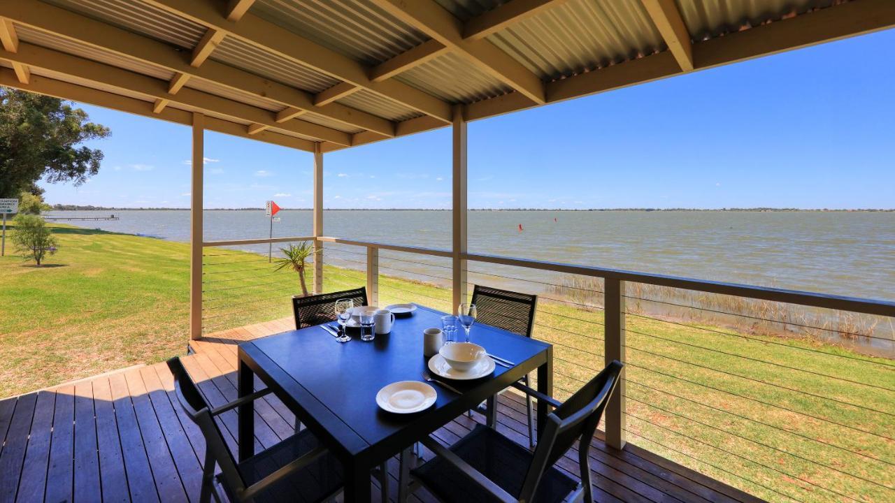 Lake Boga Caravan Park Eksteriør billede