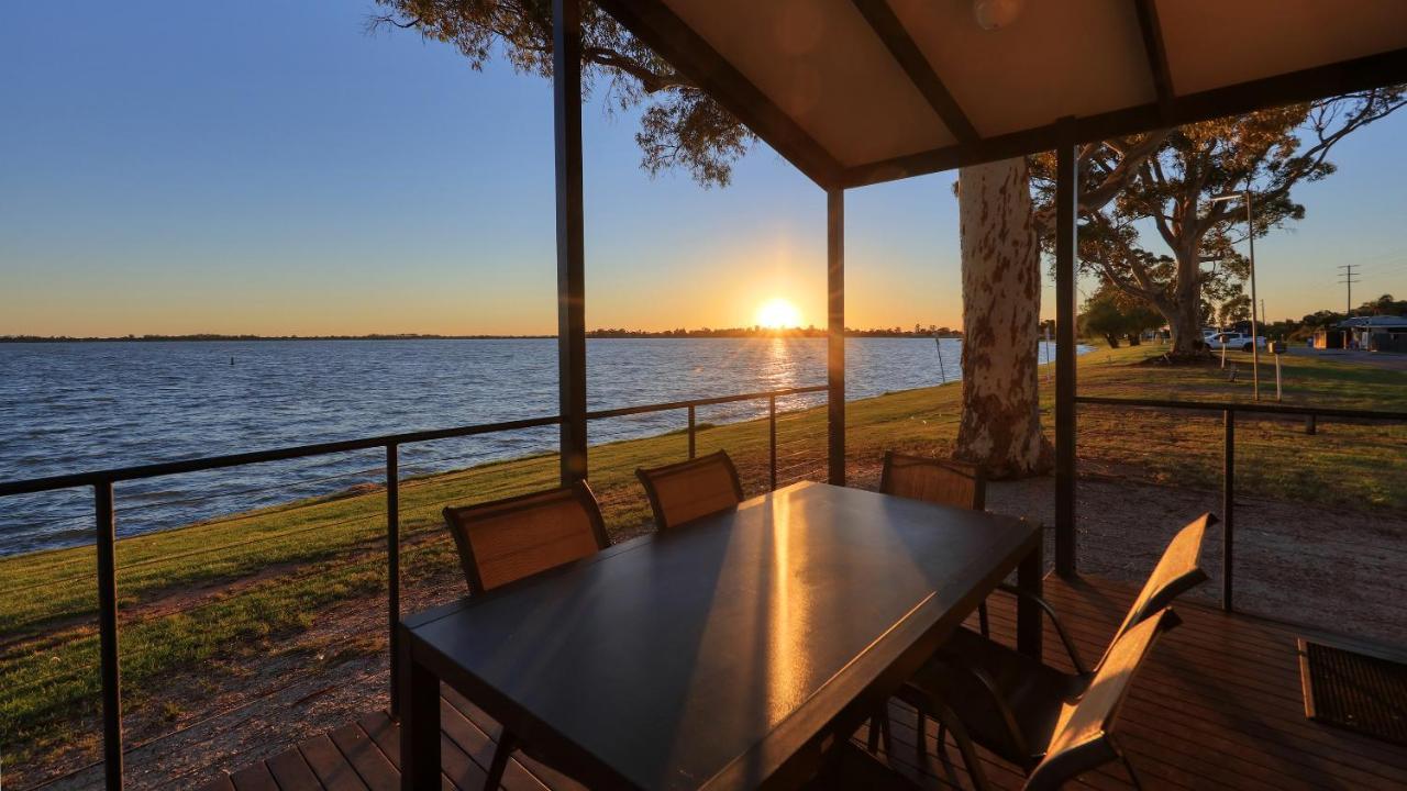 Lake Boga Caravan Park Eksteriør billede