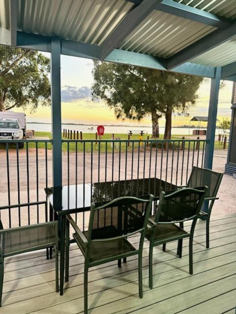 Lake Boga Caravan Park Eksteriør billede